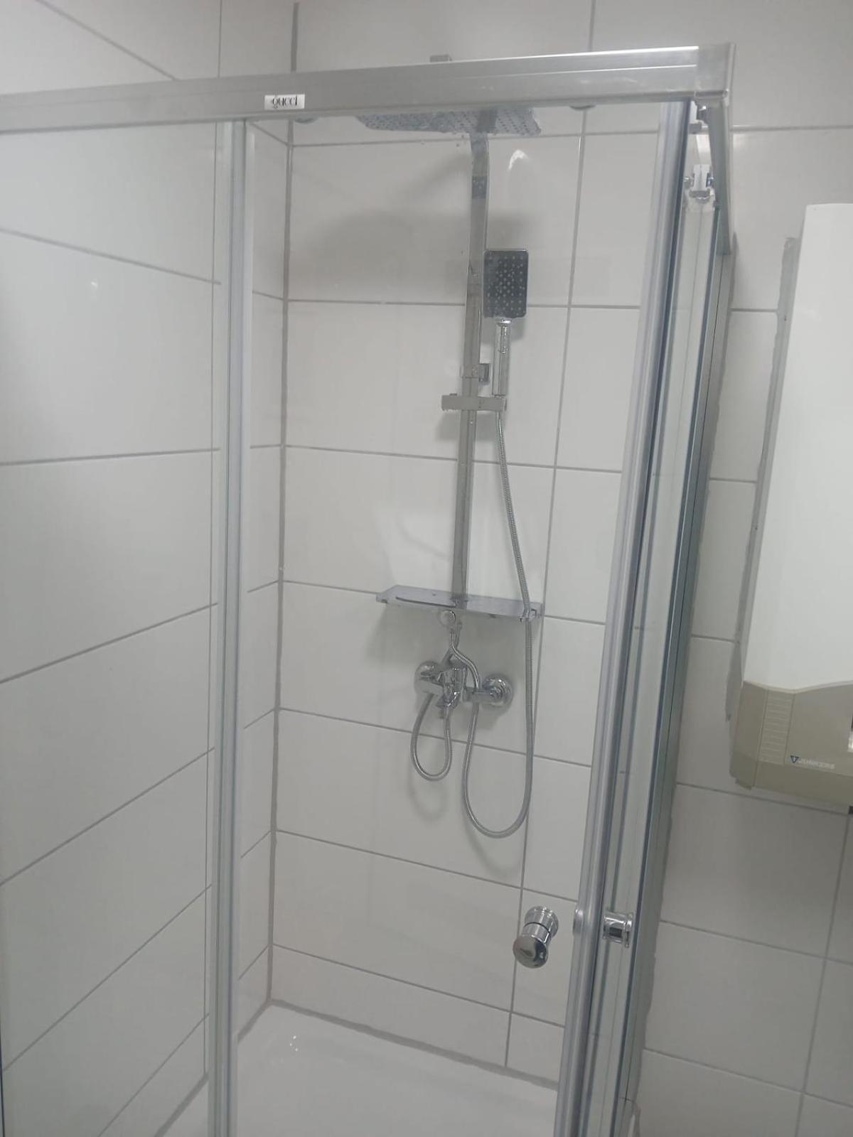 Wohnung Mit Neuem Bad Und Kueche Gelsenkirchen Kültér fotó